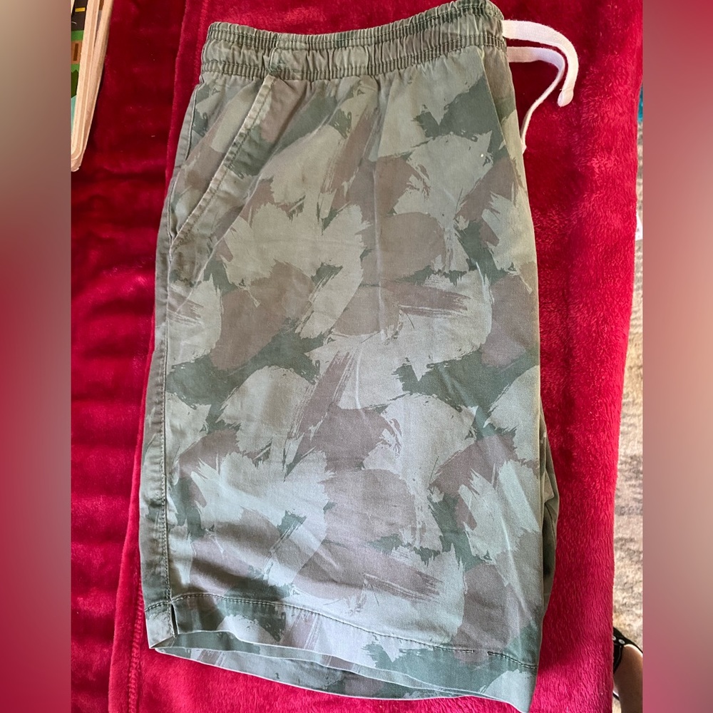 Goodfellow XL Green Camouflage Drawstring Shorts